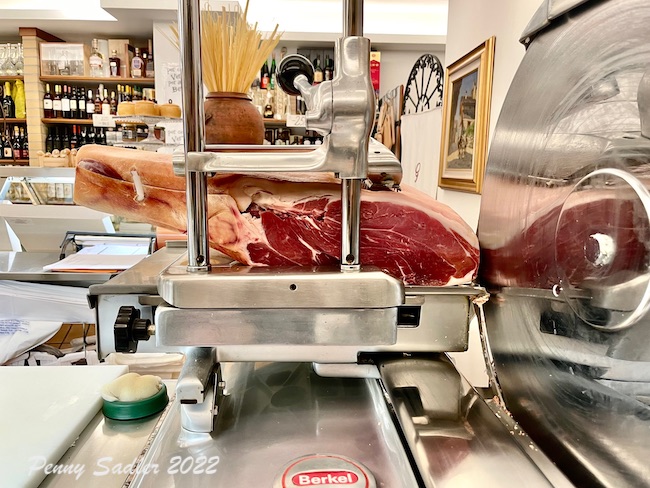 san daniele ham ready to be sliced