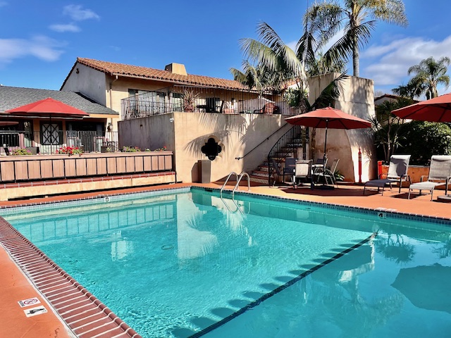 Hotel swimming pool Brisas del Mar, Santa Barbara, California