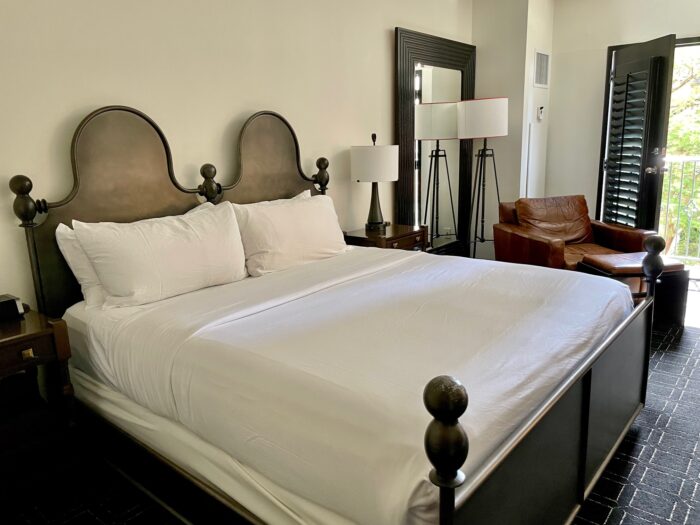 bedroom at hotel valencia san antonio texas