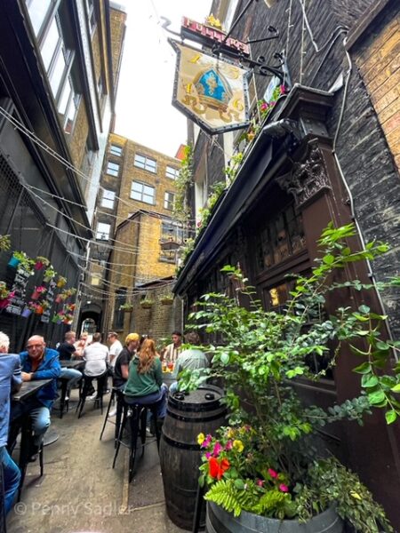 Alleyway, Ely Place, London