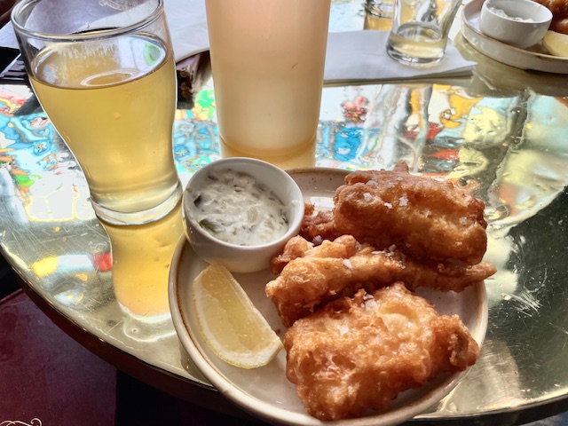 Fish & chips and beer at the Olde Bell Tavern on Fleet St.