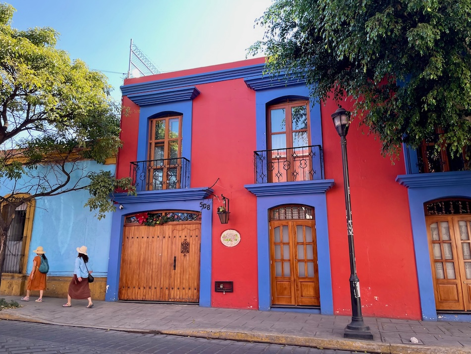 red and blue trimmed building in Oaxaca Centro.
